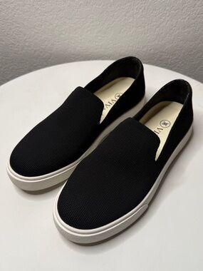 Vivaia Slip On Sneakers Black Recycled Knit Removable Insole Rubber Sole Size 8